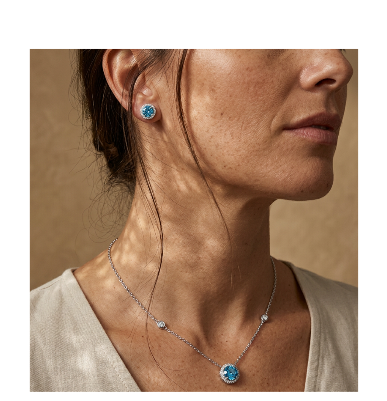 Aurora Azure Halo Necklace