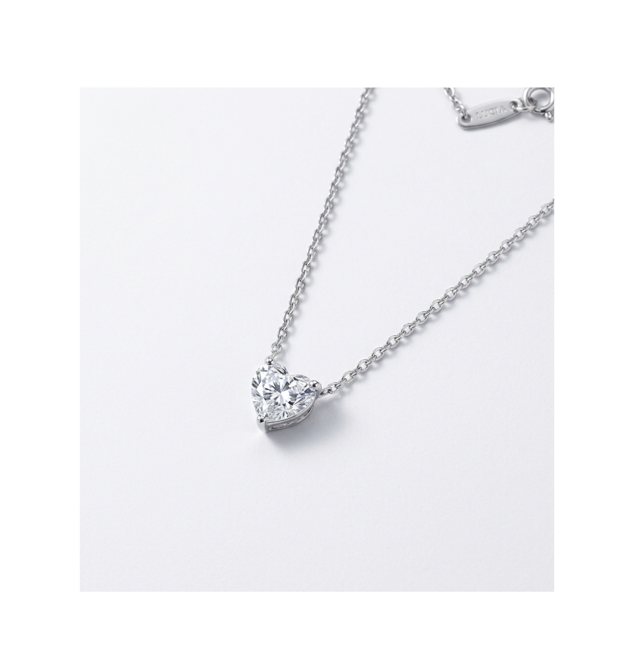 Celeste Heart Necklace - BELLIVETTE