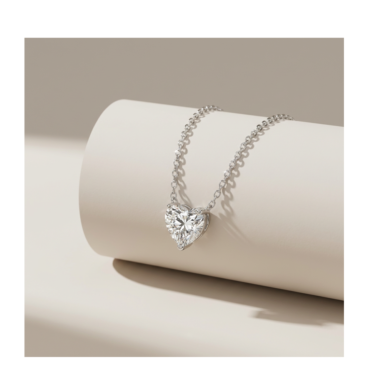 Celeste Heart Necklace - BELLIVETTE