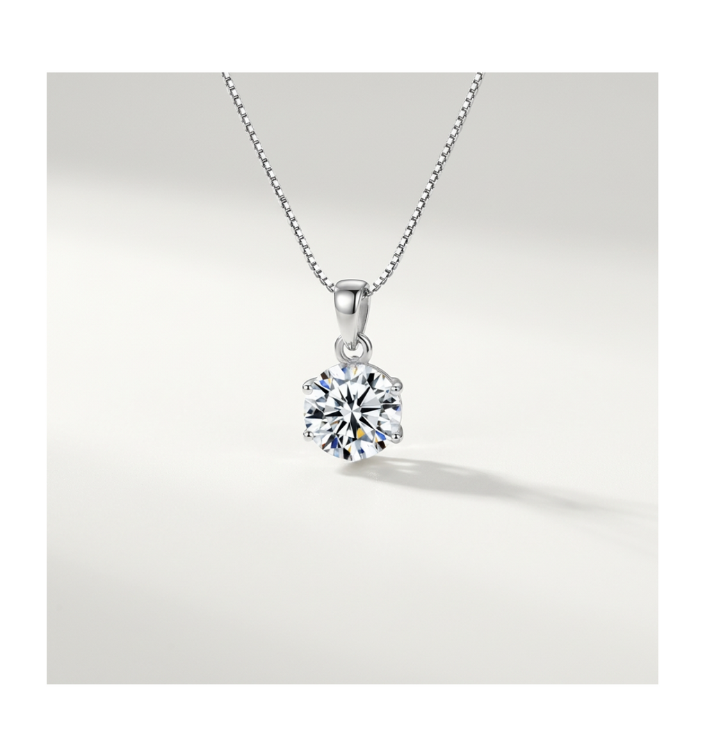 Celeste Solitaire Necklace - BELLIVETTE