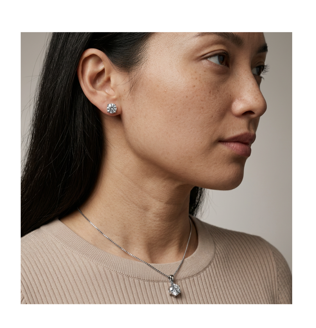 Celeste Solitaire Necklace - BELLIVETTE