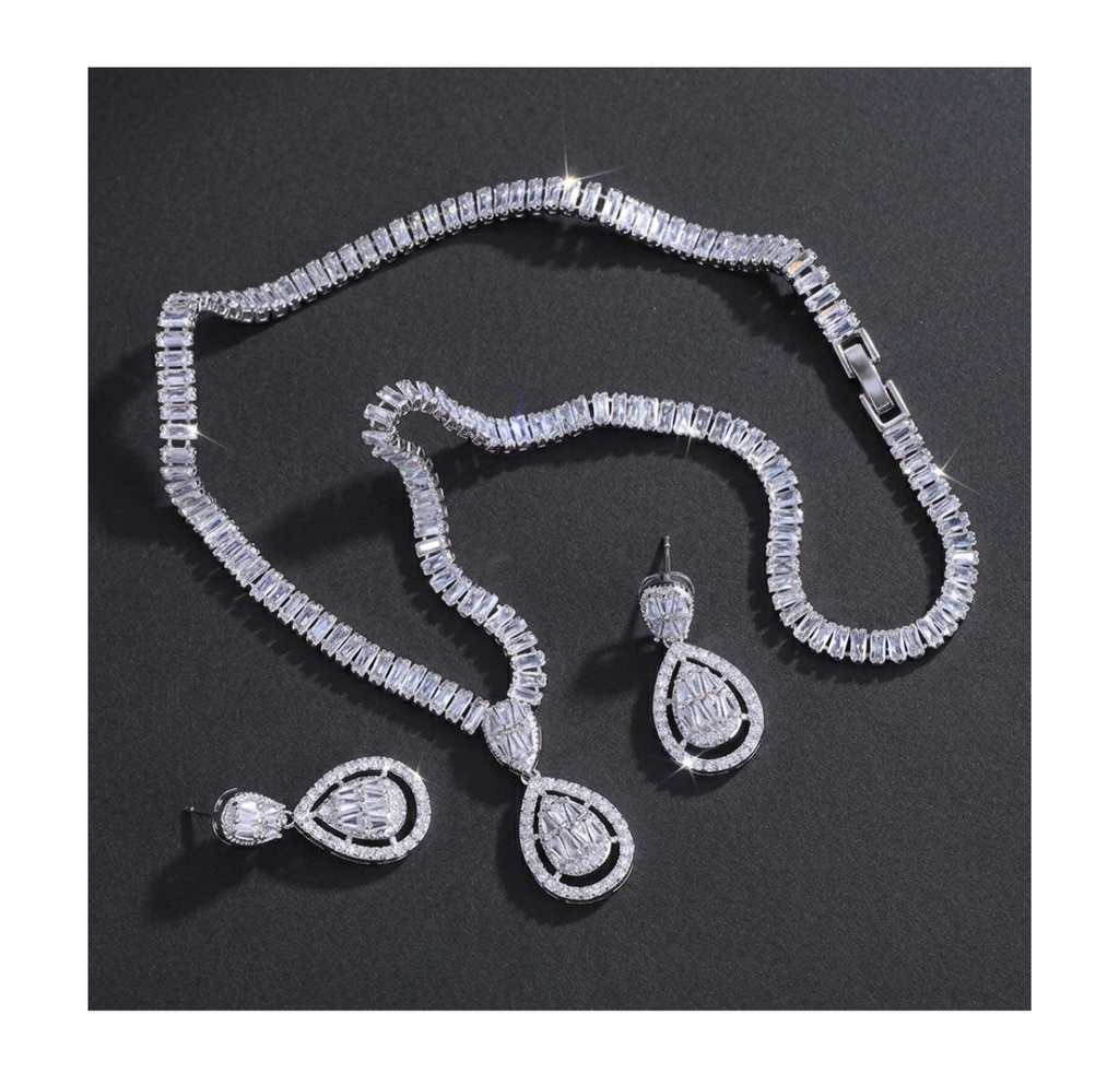 Crystal Drop Elegance Set - BELLIVETTE