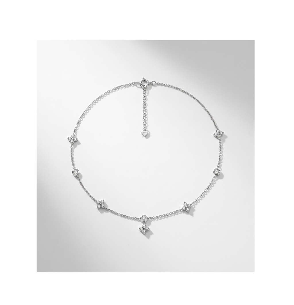 Floral Blossom Necklace - BELLIVETTE