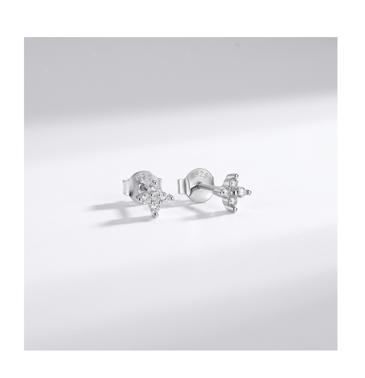 Floral Blossom Stud Earrings - BELLIVETTE