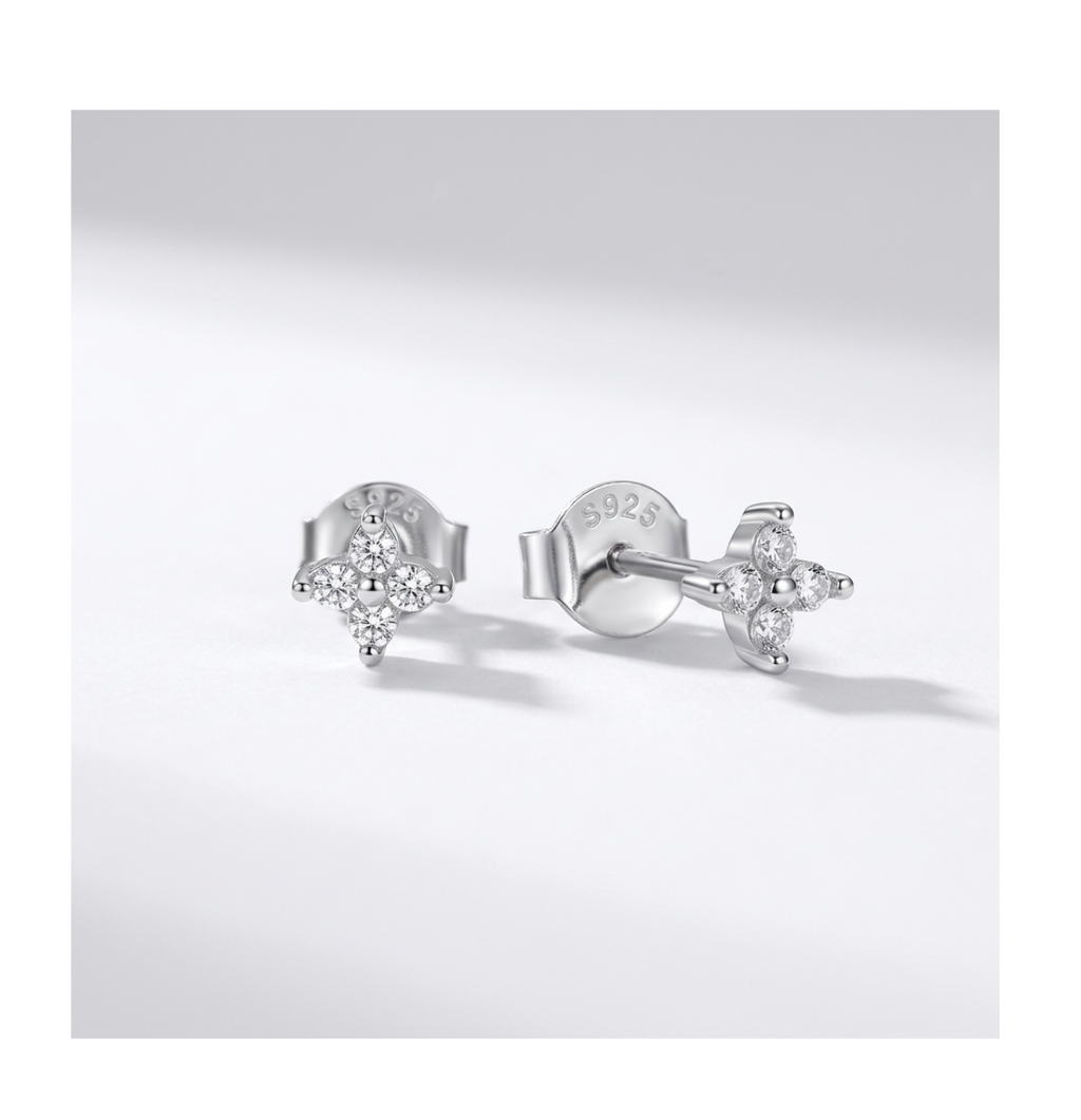 Floral Blossom Stud Earrings - BELLIVETTE