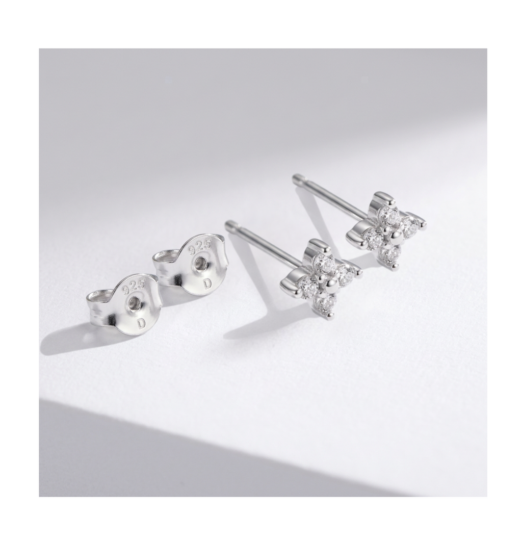 Floral Blossom Stud Earrings - BELLIVETTE