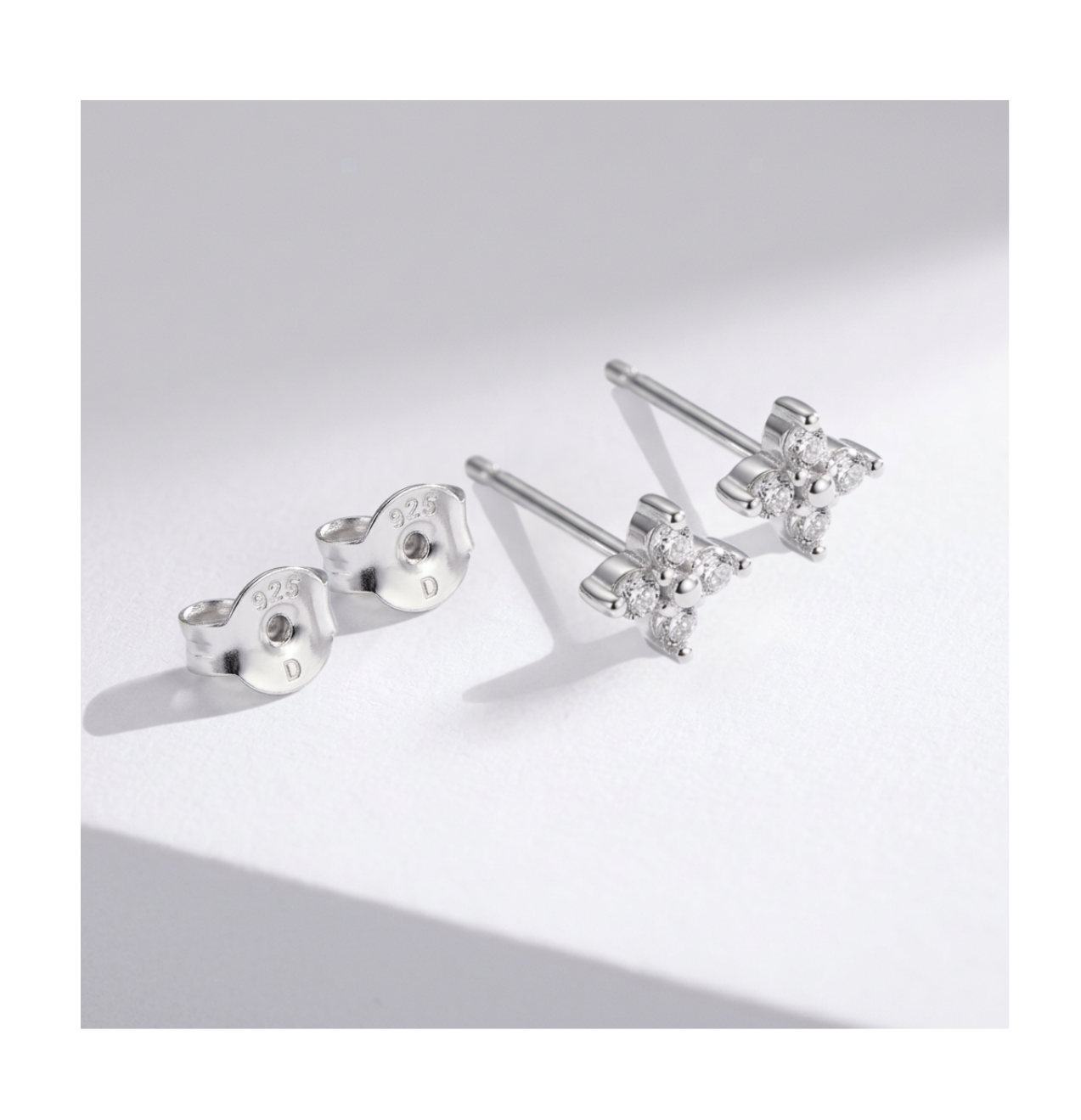 Floral Blossom Stud Earrings - BELLIVETTE