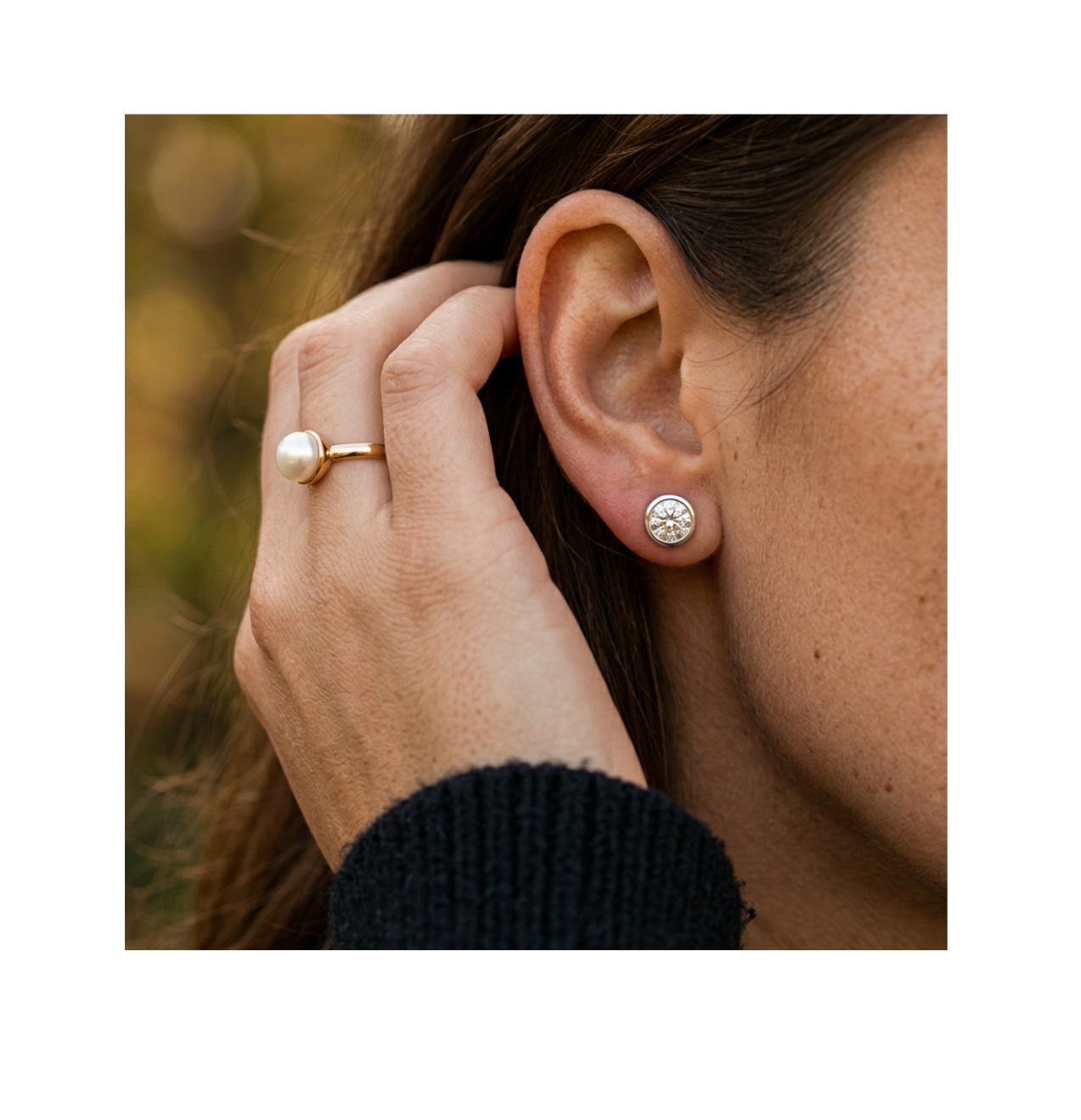 Radiance Orbit Stud Earrings - BELLIVETTE